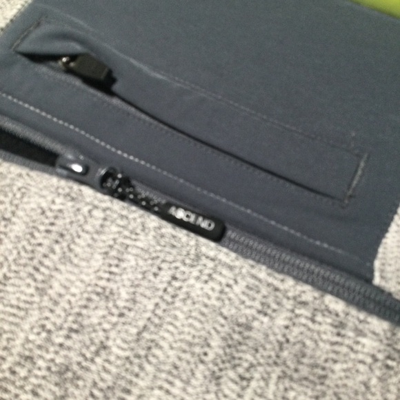 Ascend Women’s XL Cabellas Exploration Hiking Fleece Jacket Sweater Gray - Picture 8 of 8